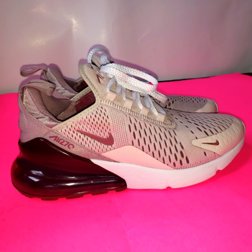 Nike Air Max 270
